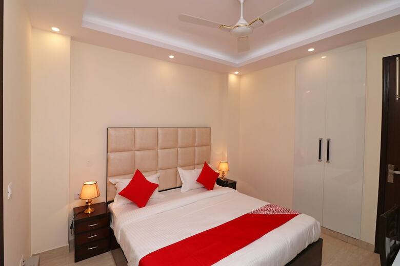 Hotel Oyo 29435 Kalras Bnb