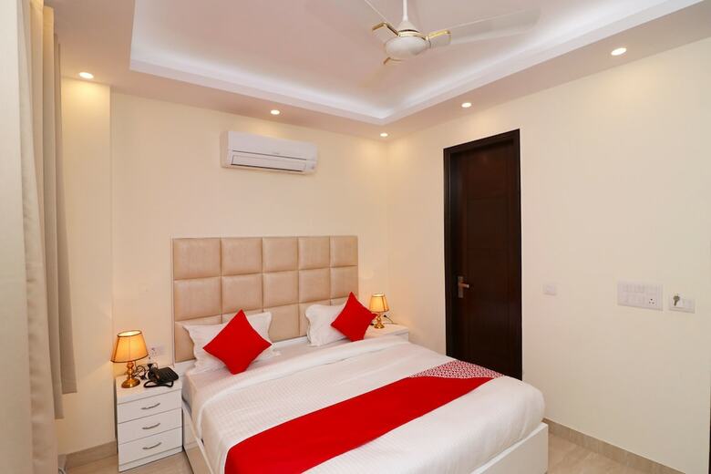 Hotel Oyo 29435 Kalras Bnb