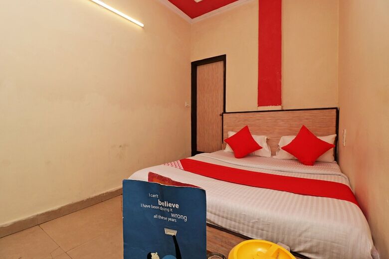 Oyo 27596 Hotel Parkash Dx