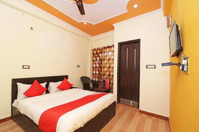 Oyo 26815 Hotel Sweet Night