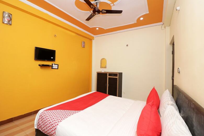 Oyo 26815 Hotel Sweet Night