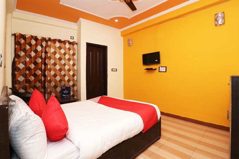 Oyo 26815 Hotel Sweet Night