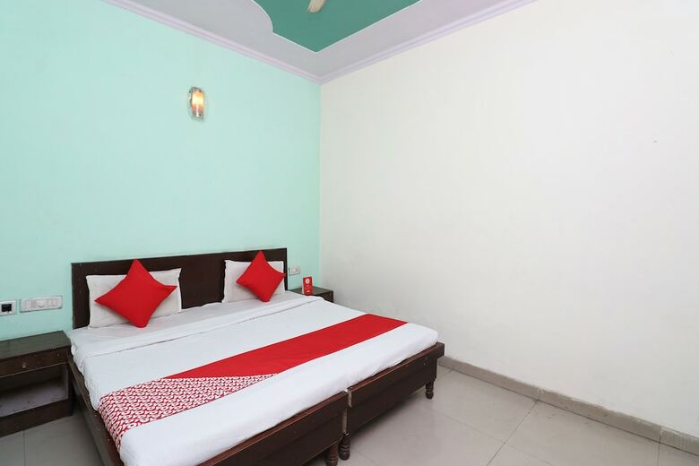 Oyo 29742 Hotel Seva & Restaurant