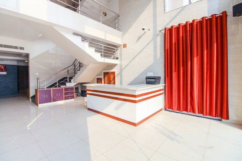 Hotel Oyo 62741 Giriwar Nikunj