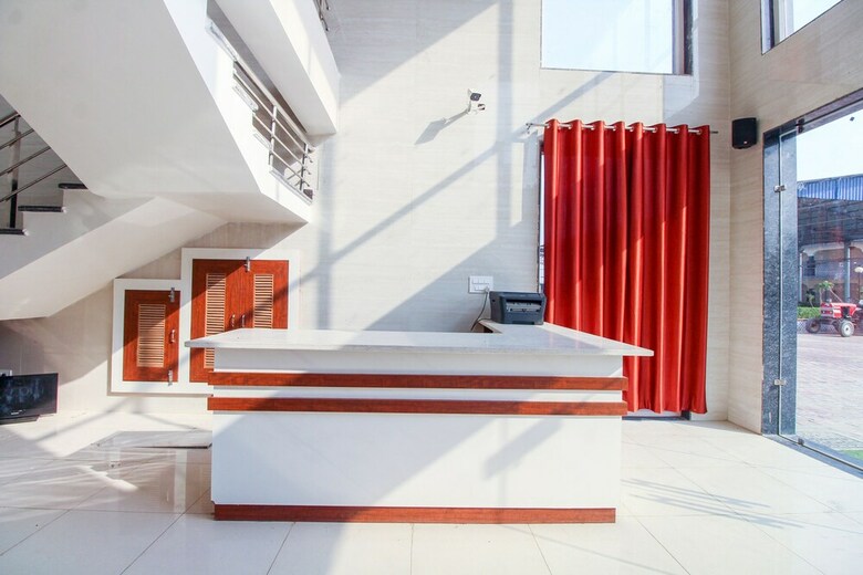 Hotel Oyo 62741 Giriwar Nikunj