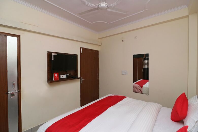 Hotel Oyo 29429 Dwarka International