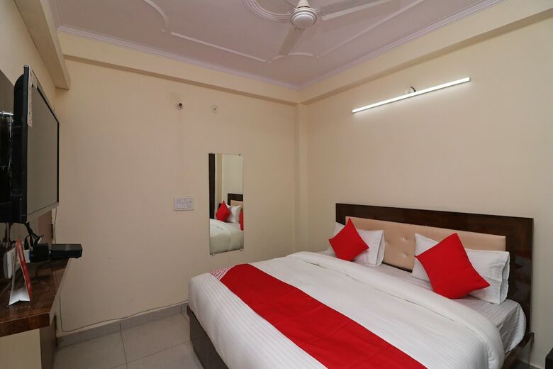 Hotel Oyo 29429 Dwarka International