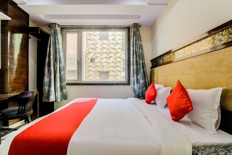 Hotel Oyo 46440 India Continental