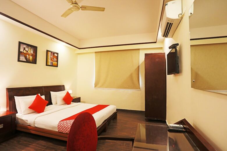 Oyo 27927 Hotel Picasso
