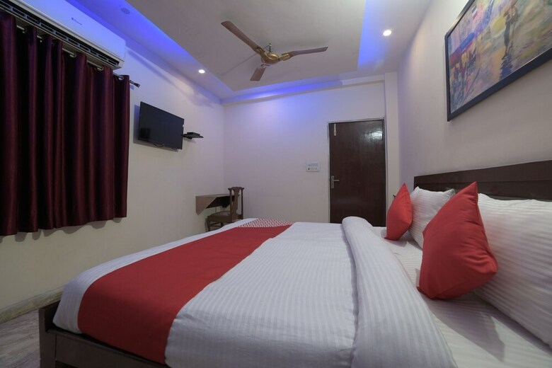 Hotel Oyo 28266 Travel Inn