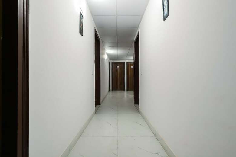 Hotel Oyo 28606 Kavya Residency