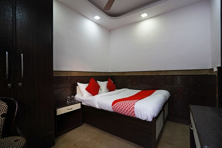 Hotel Oyo 49019 Aasha Residency