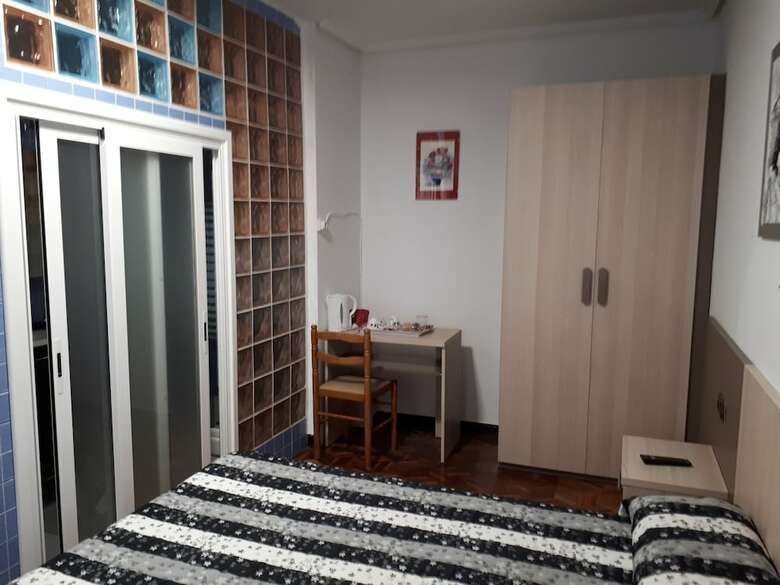 Pension Habitaciones Javier