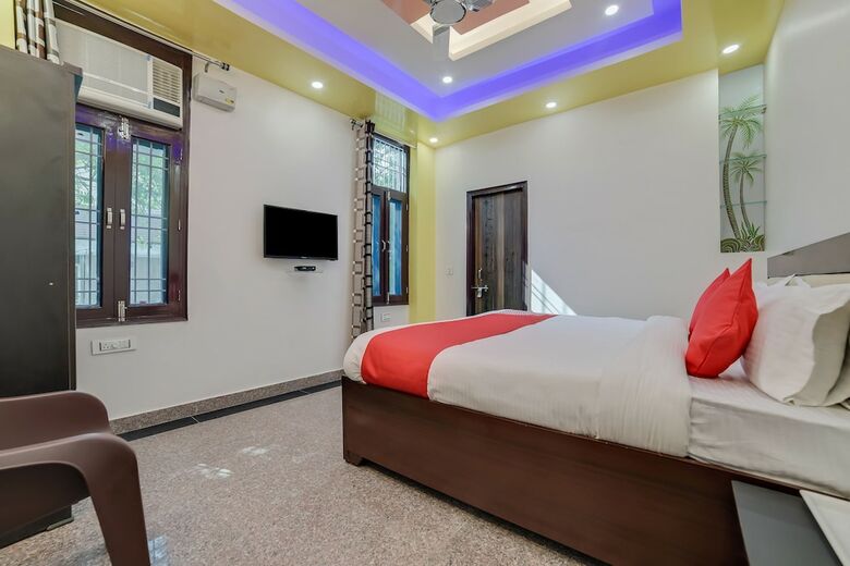 Hotel Oyo 28706 Navish Residency