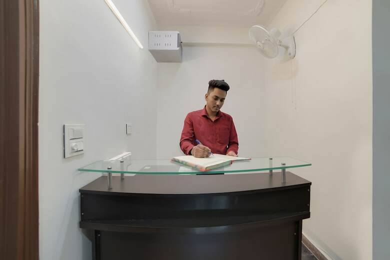 Hotel Oyo 28706 Navish Residency