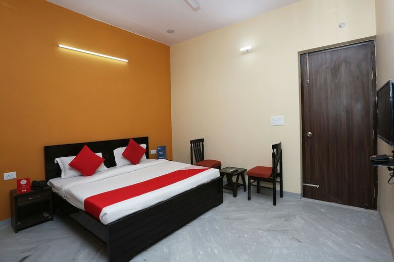 Hotel Capital O 30956 Moon Light