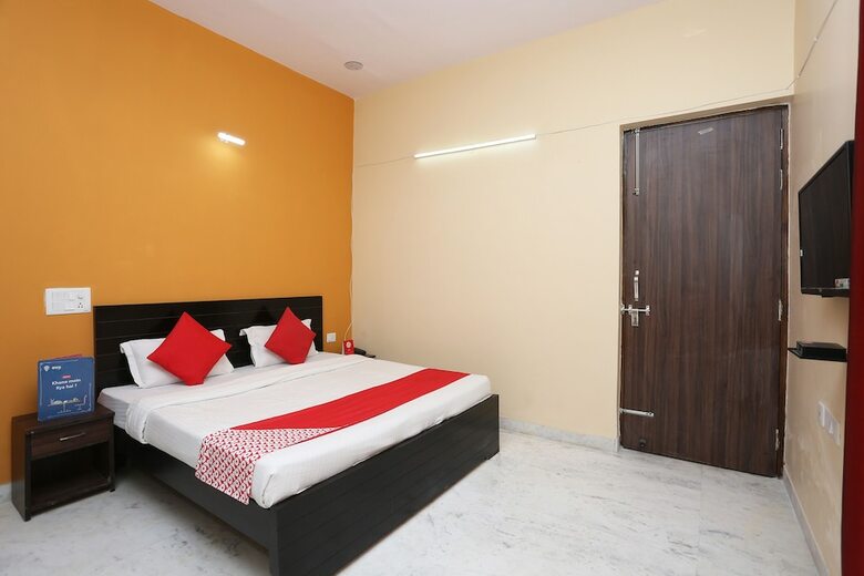 Hotel Capital O 30956 Moon Light