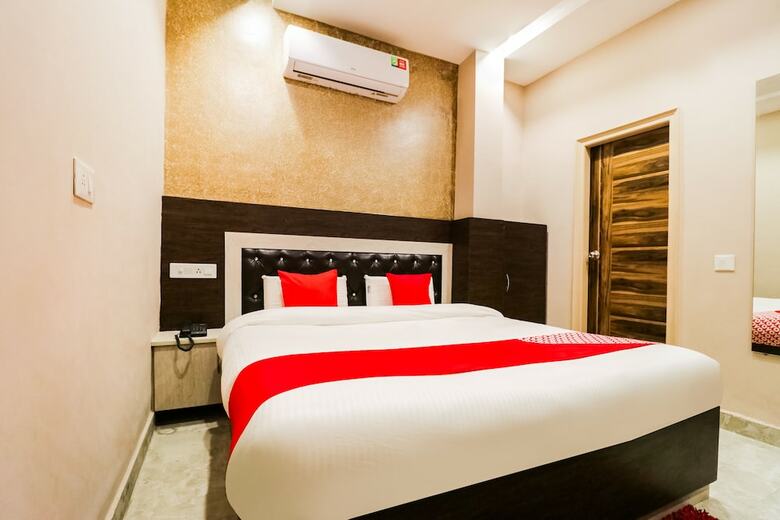 Oyo 61261 Hotel Z