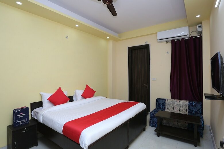 Apartamentos Oyo 28172 Hotel Golden Palace