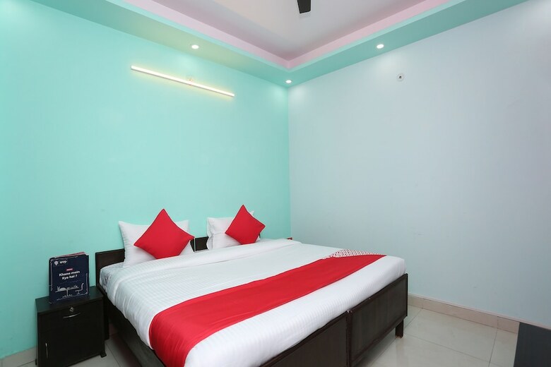 Apartamentos Oyo 28172 Hotel Golden Palace