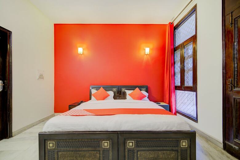 Hotel Oyo 28011 Shubhangni Residency 2