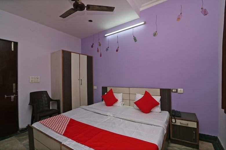 Oyo 33431 Hotel Ekta Residency