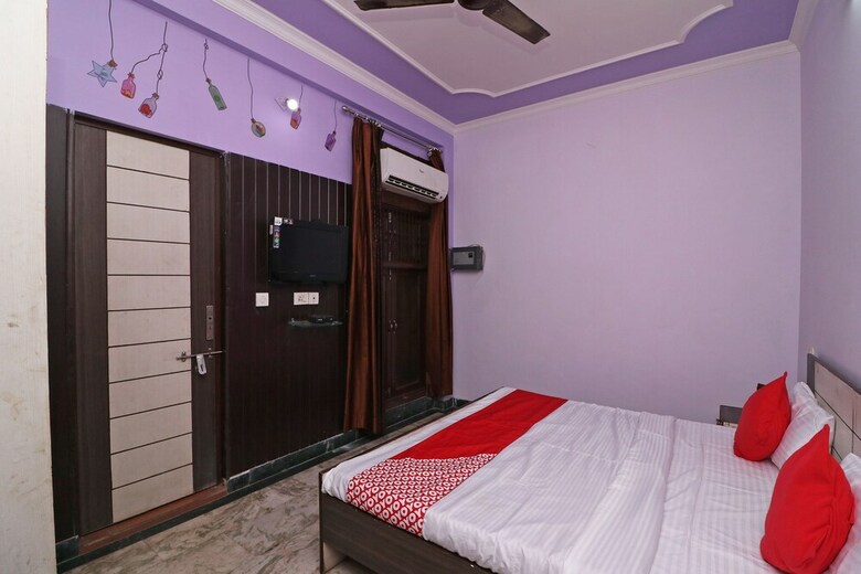 Oyo 33431 Hotel Ekta Residency