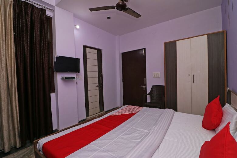 Oyo 33431 Hotel Ekta Residency