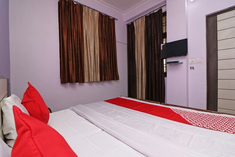 Oyo 33431 Hotel Ekta Residency