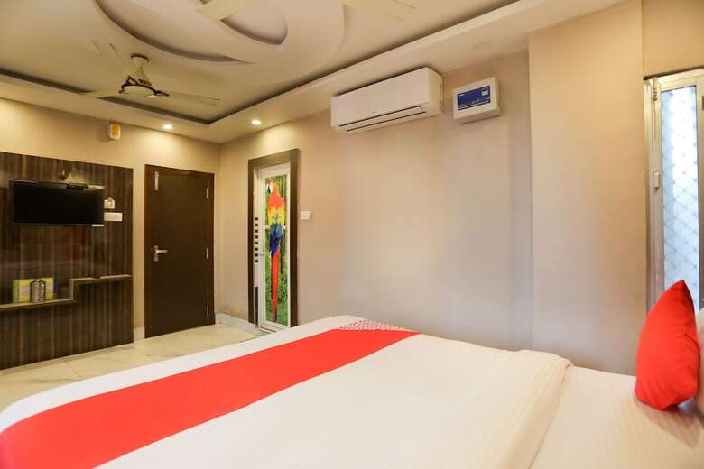 Hotel Spot On 44297 Som's Empire