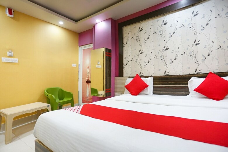 Hotel Spot On 44297 Som's Empire