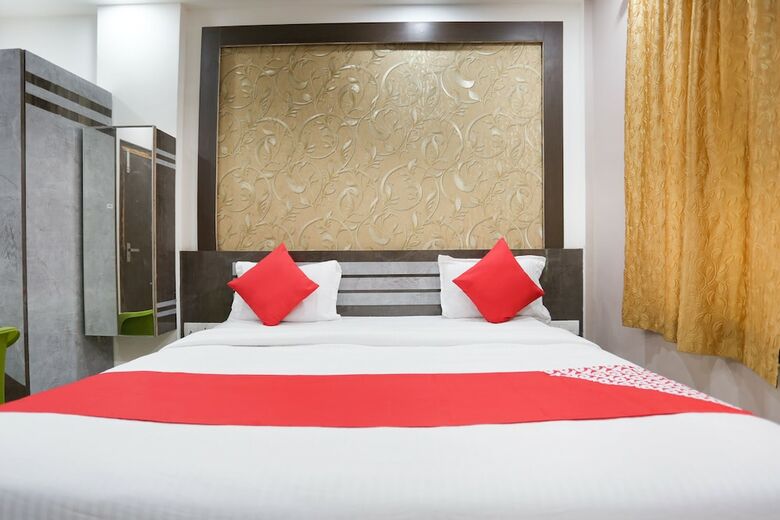 Hotel Spot On 44297 Som's Empire