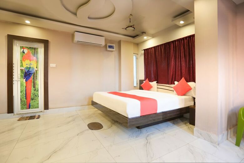 Hotel Spot On 44297 Som's Empire