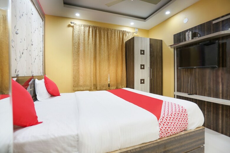 Hotel Spot On 44297 Som's Empire