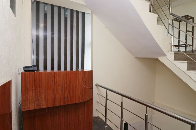 Hotel Oyo 45940 Grand Imperial