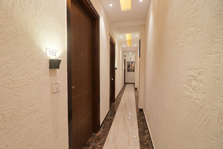 Hotel Oyo 45940 Grand Imperial