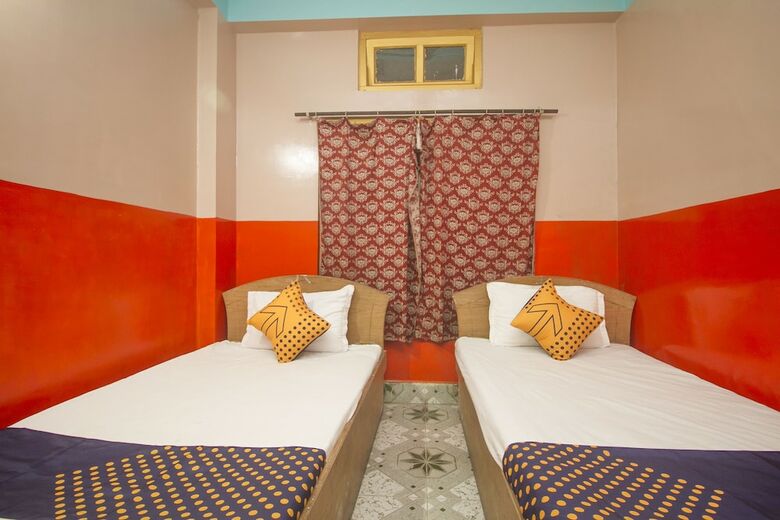 Spot On 48821 Hotel Chitra