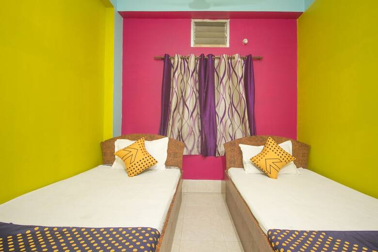 Spot On 48821 Hotel Chitra