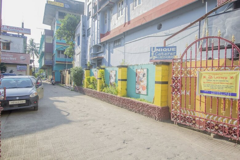 Spot On 48821 Hotel Chitra