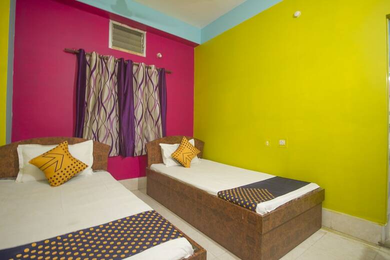 Spot On 48821 Hotel Chitra