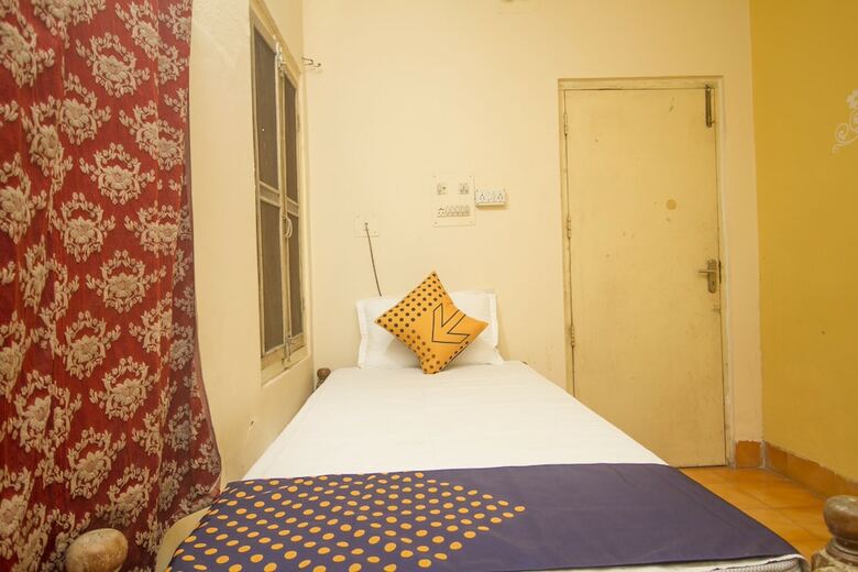 Spot On 48821 Hotel Chitra