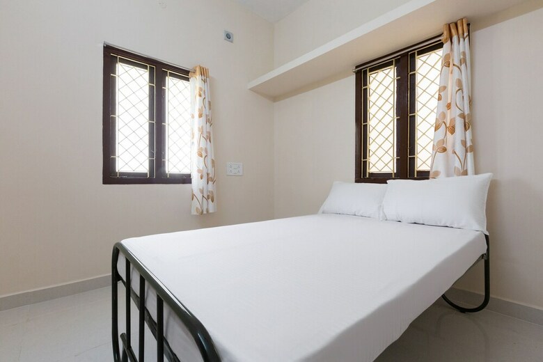 Spot On 44984 Hotel Palika