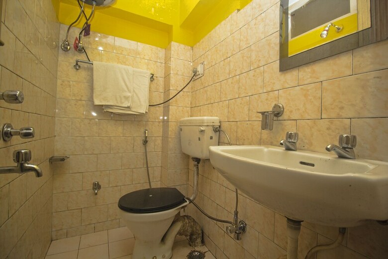 Spot On 44984 Hotel Palika