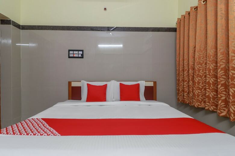 Hotel Spot On 49005 Nandhini Residency
