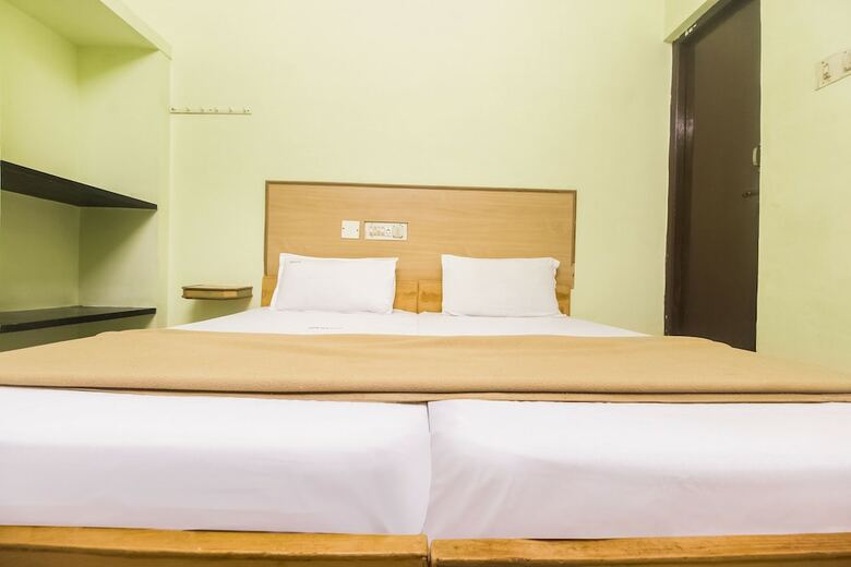 Spot On 61149 Hotel Sivanthi