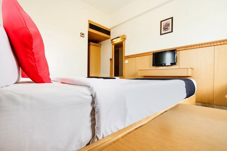 Capital O 61144 Hotel Raj