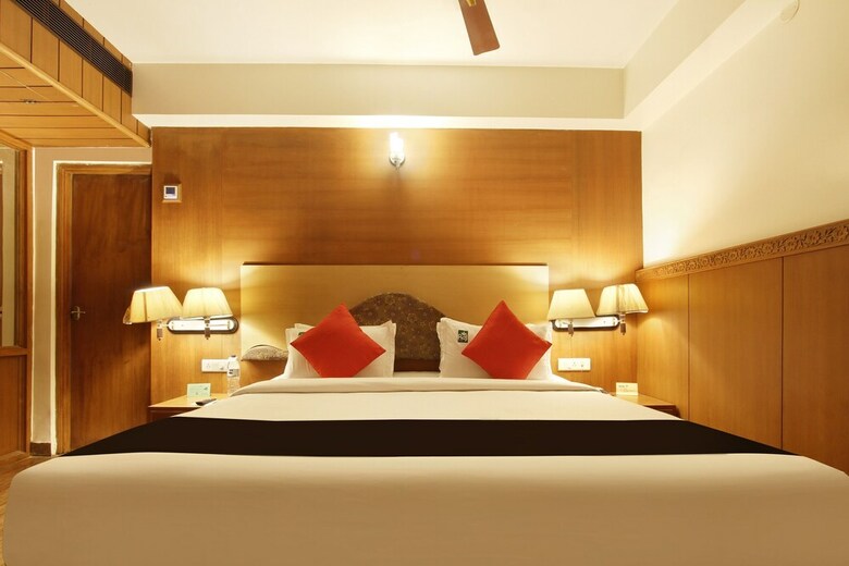 Capital O 61144 Hotel Raj