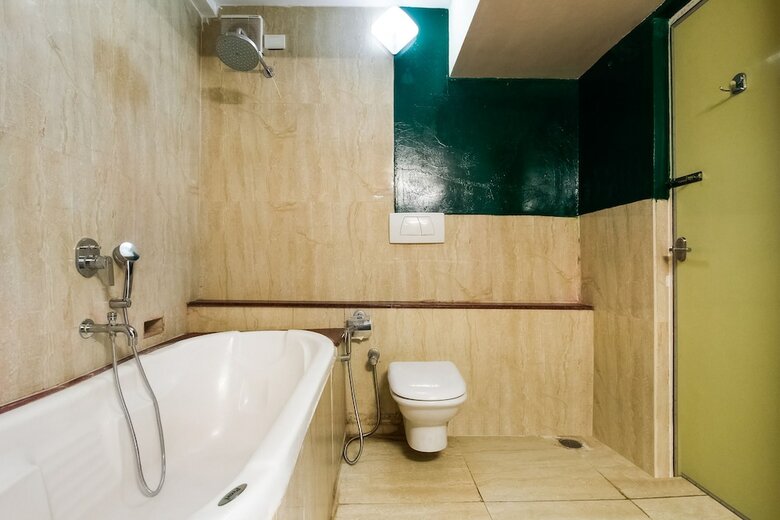Capital O 61144 Hotel Raj