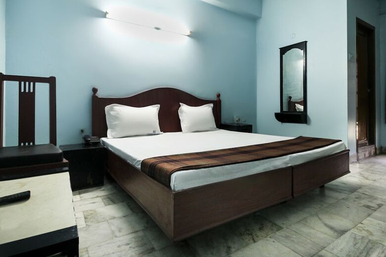 Spot On 48157 Hotel Ganesh
