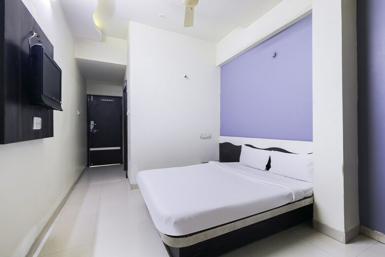 Spot On 49205 Hotel Shrinath Residency